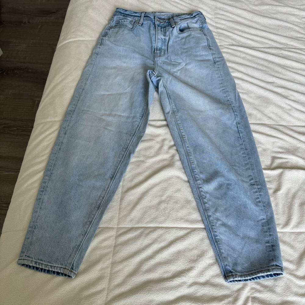 American Eagle Mom Jeans
